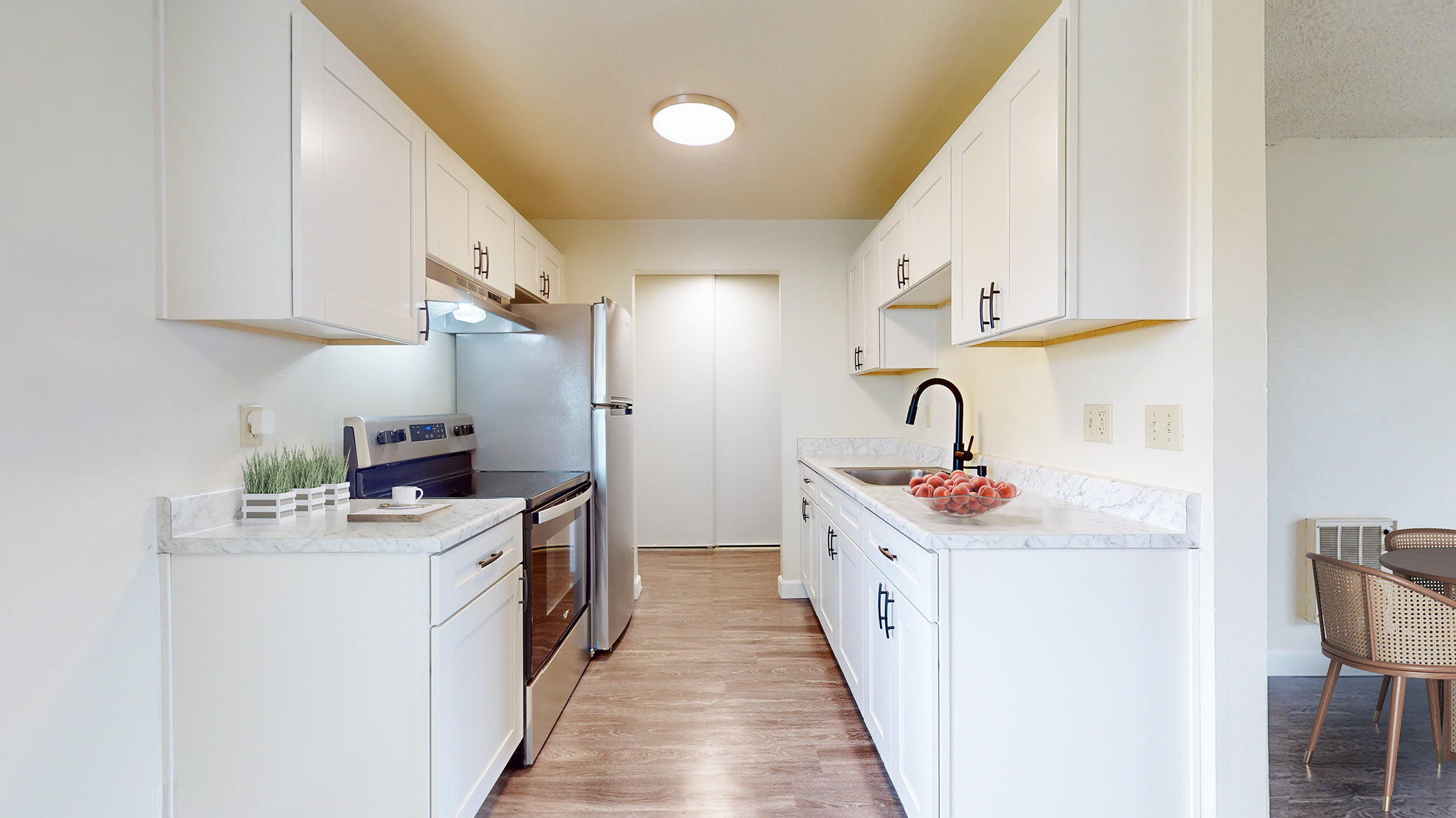Pointe at Northridge staged kitchen