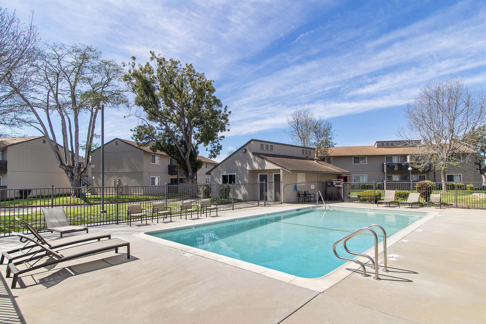 Pointe at Northridge pool