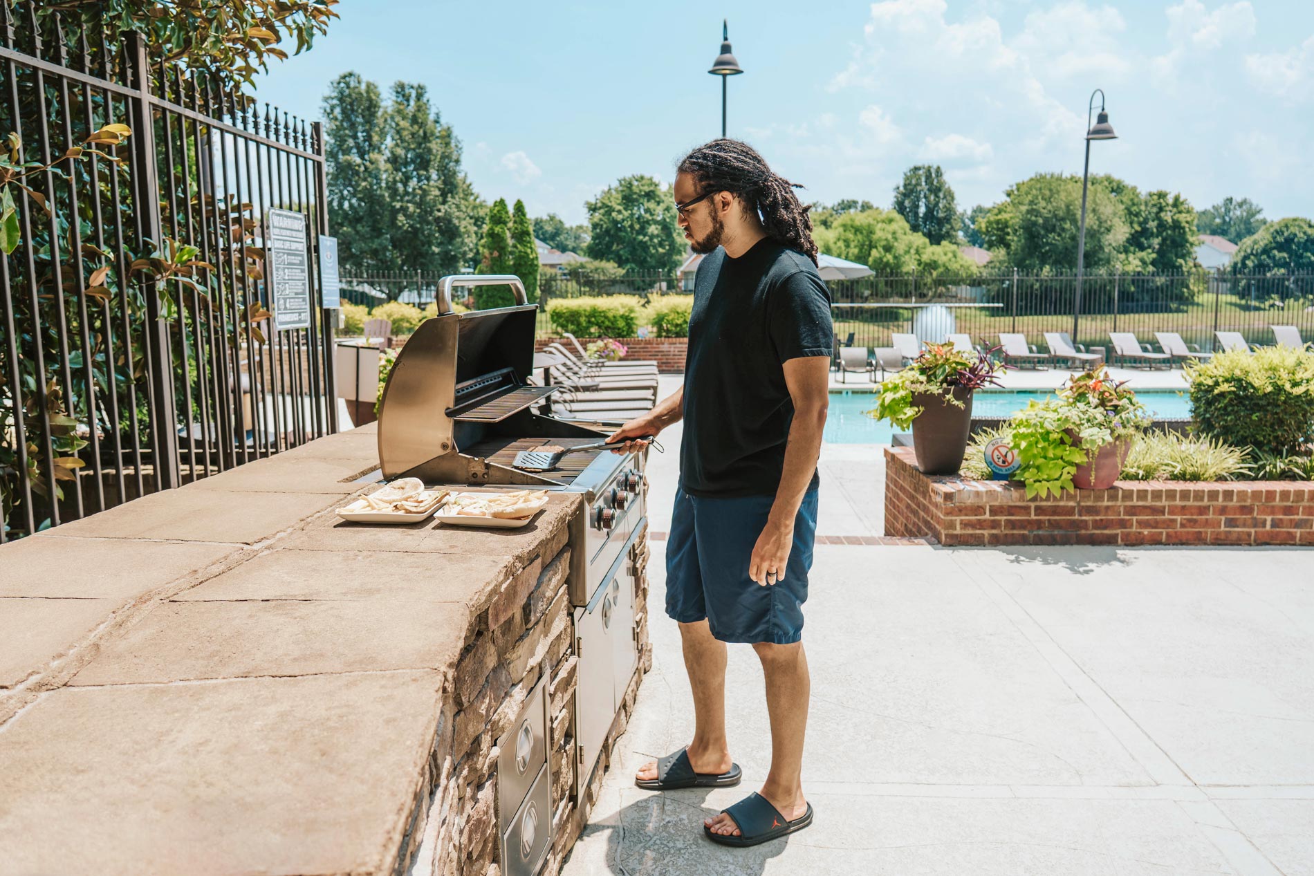 Polo Park man grills burgers 