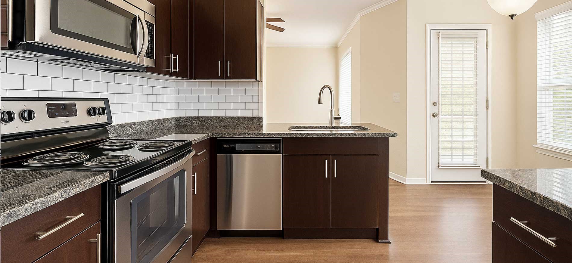Preserve at Brentwood apartment kitchen