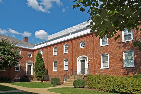 Presidential Greens apartment building