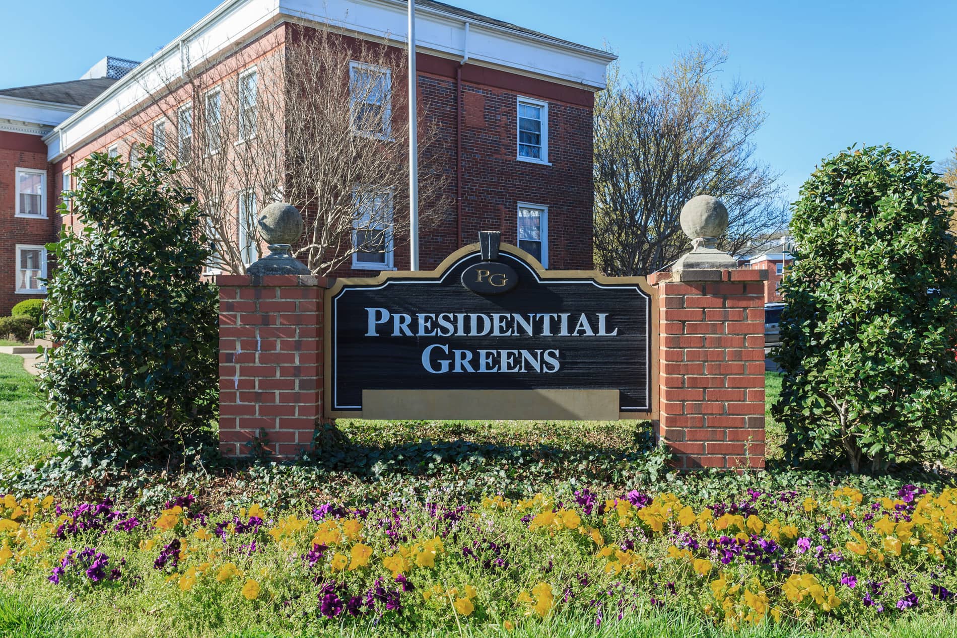 Presidential Greens Sign