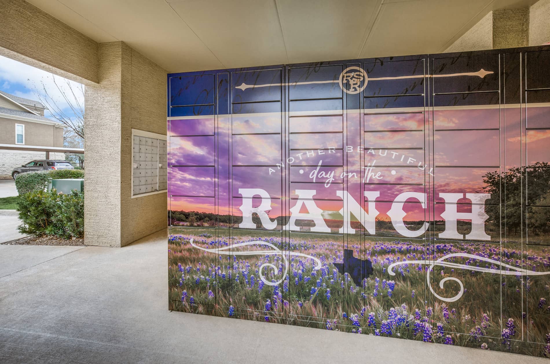 Red Stone Ranch Package Lockers