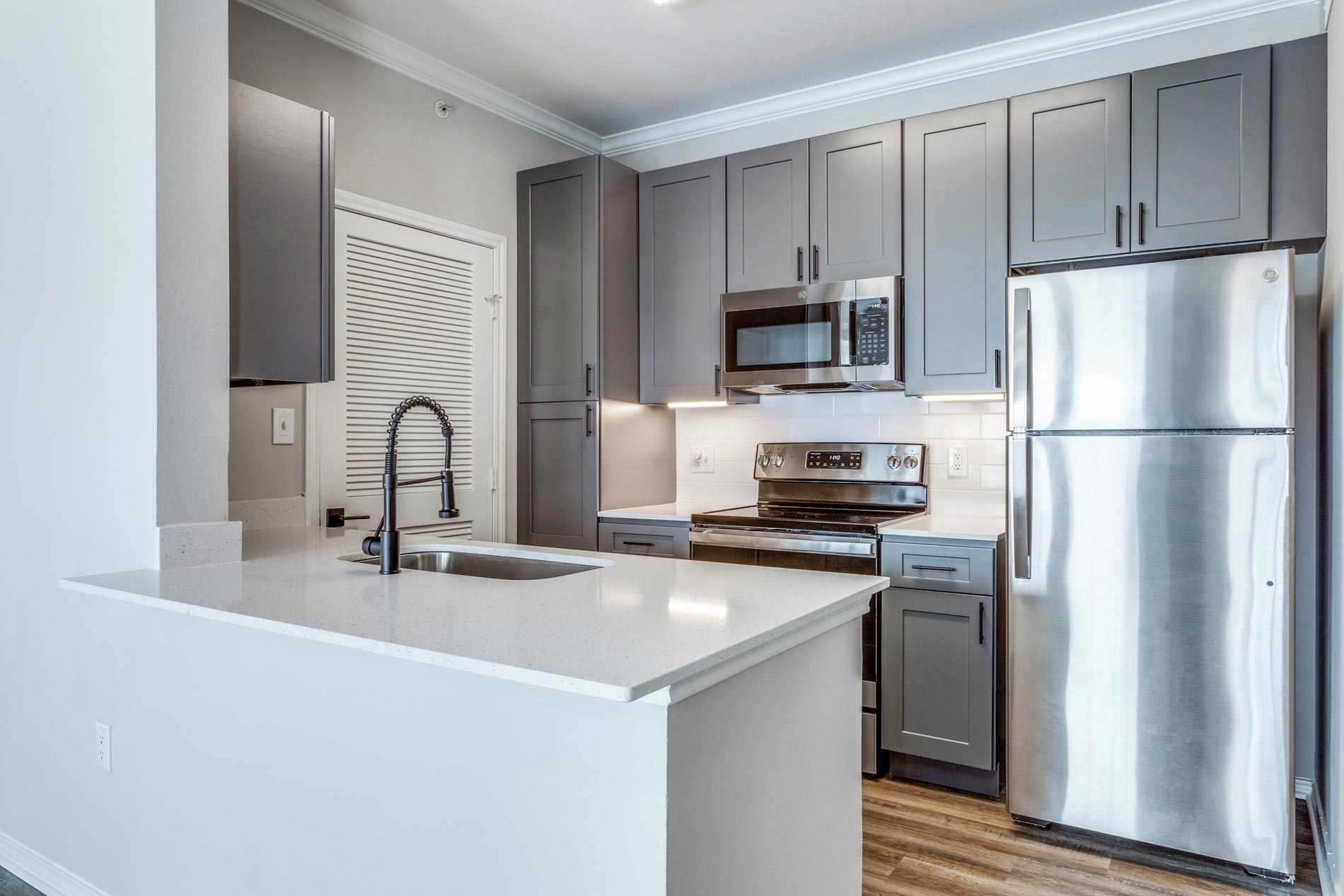 Red Stone Ranch Apartments Kitchen