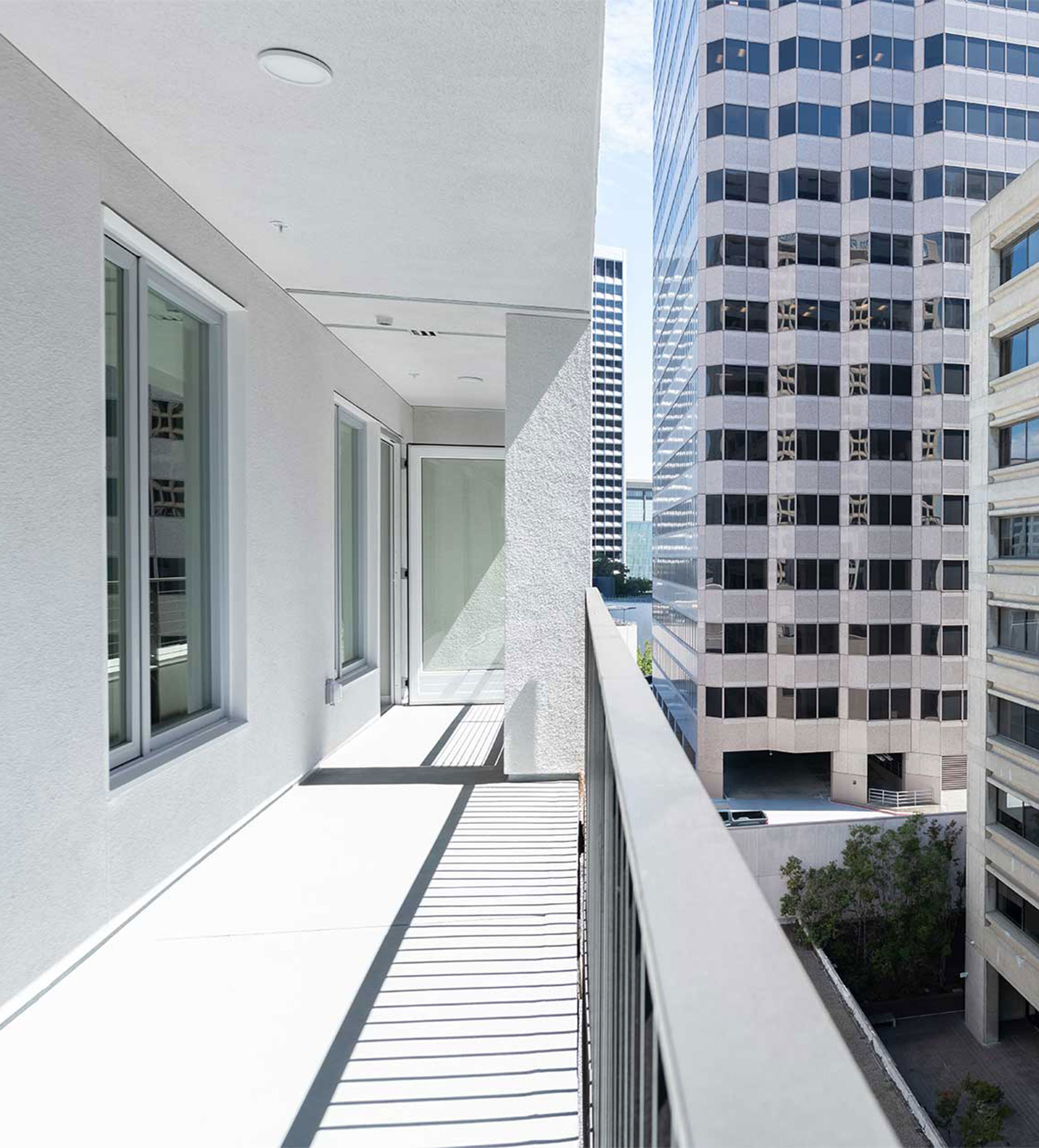 Residences at Lake Merrit apartment balcony