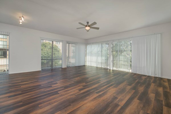 Residences At The Domain Apartments In Austin Tx