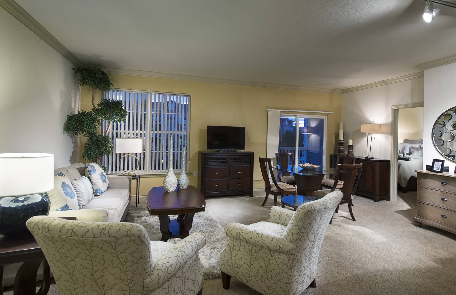 800 West St, Five Corners