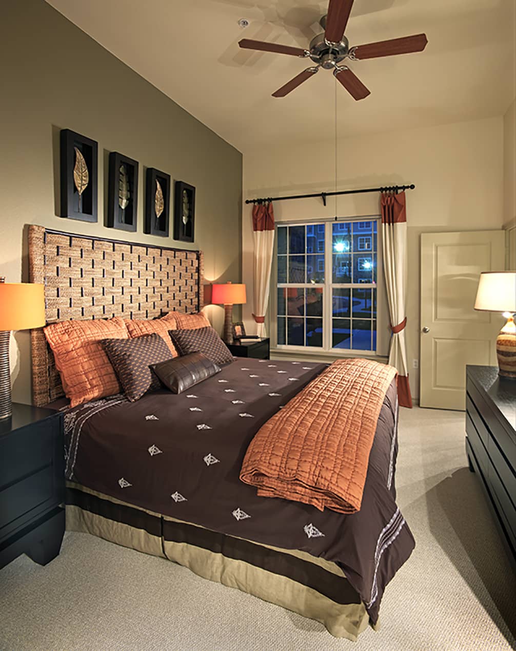 800 West St, Five Corners