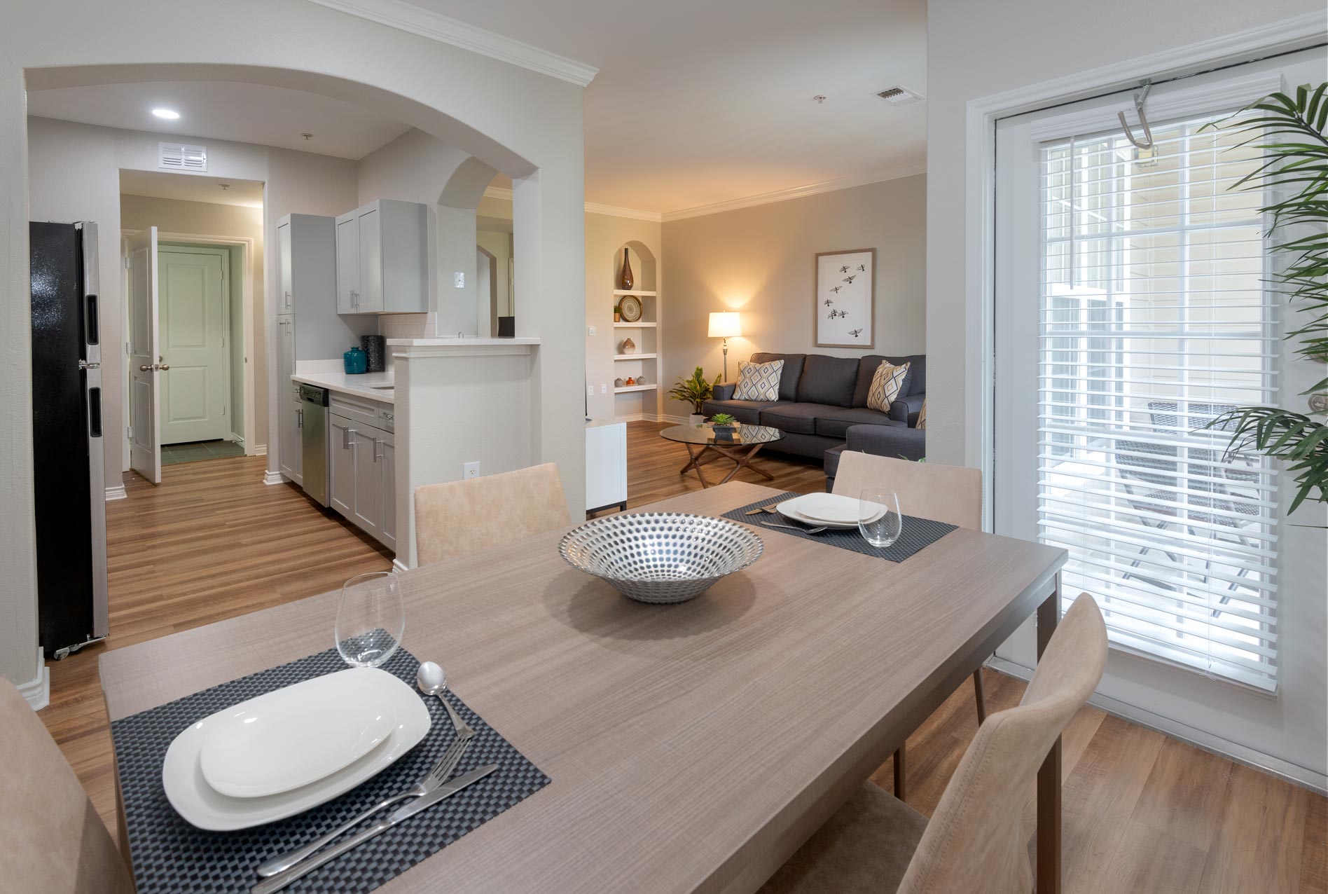 Ridge At Blue Hills staged dining room