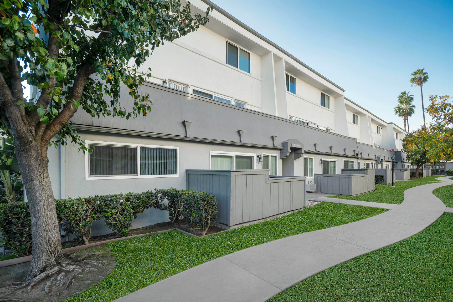 Rosebeach Apartments in La Mirada CA