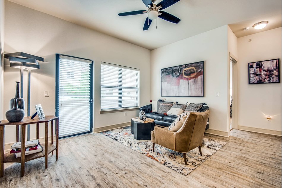 Photos & Tours of Savoye Vitruvian Park