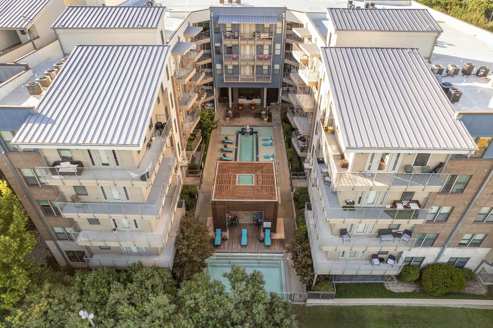 Savoye aerial view of pool