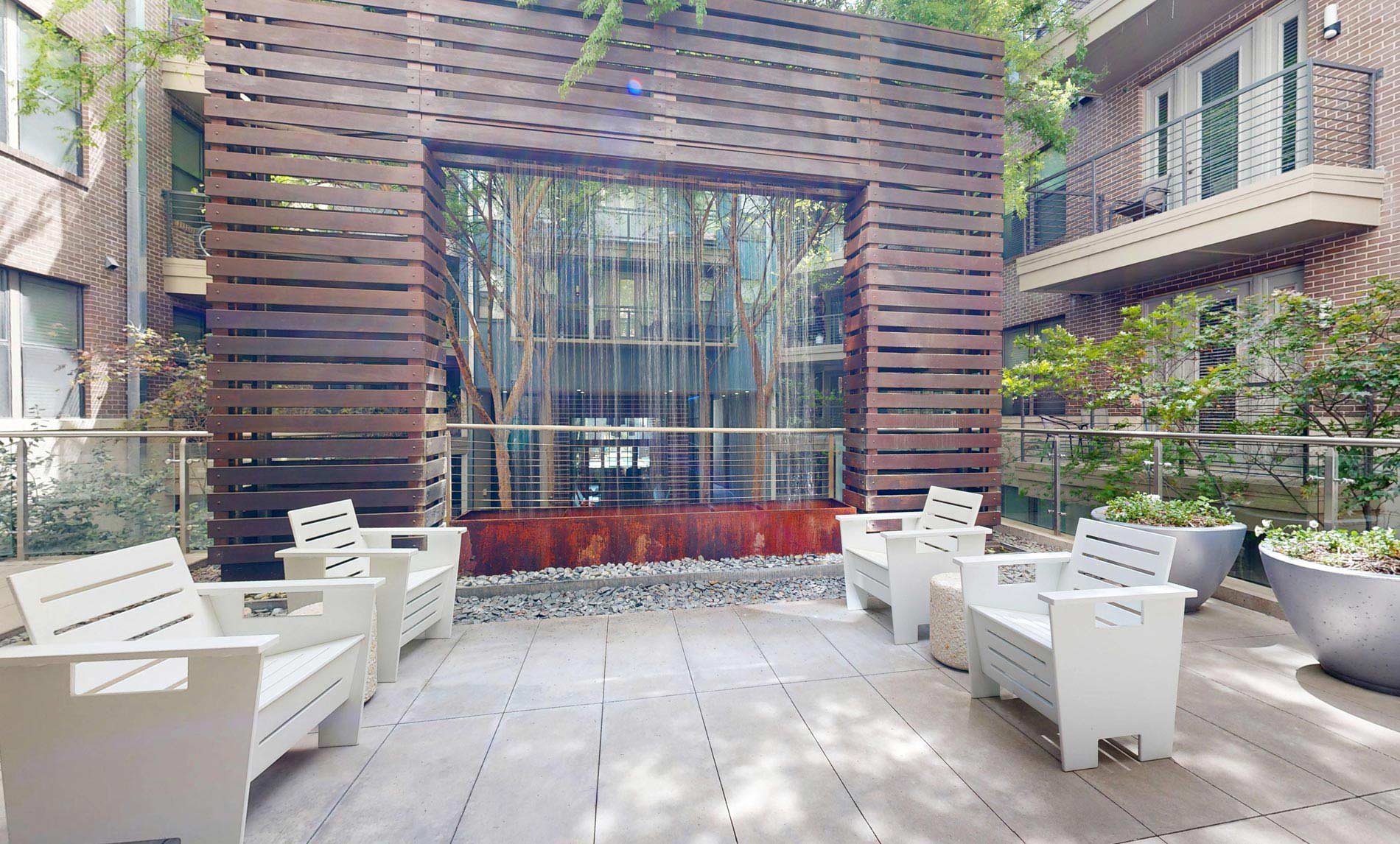 Savoye Spark courtyard 