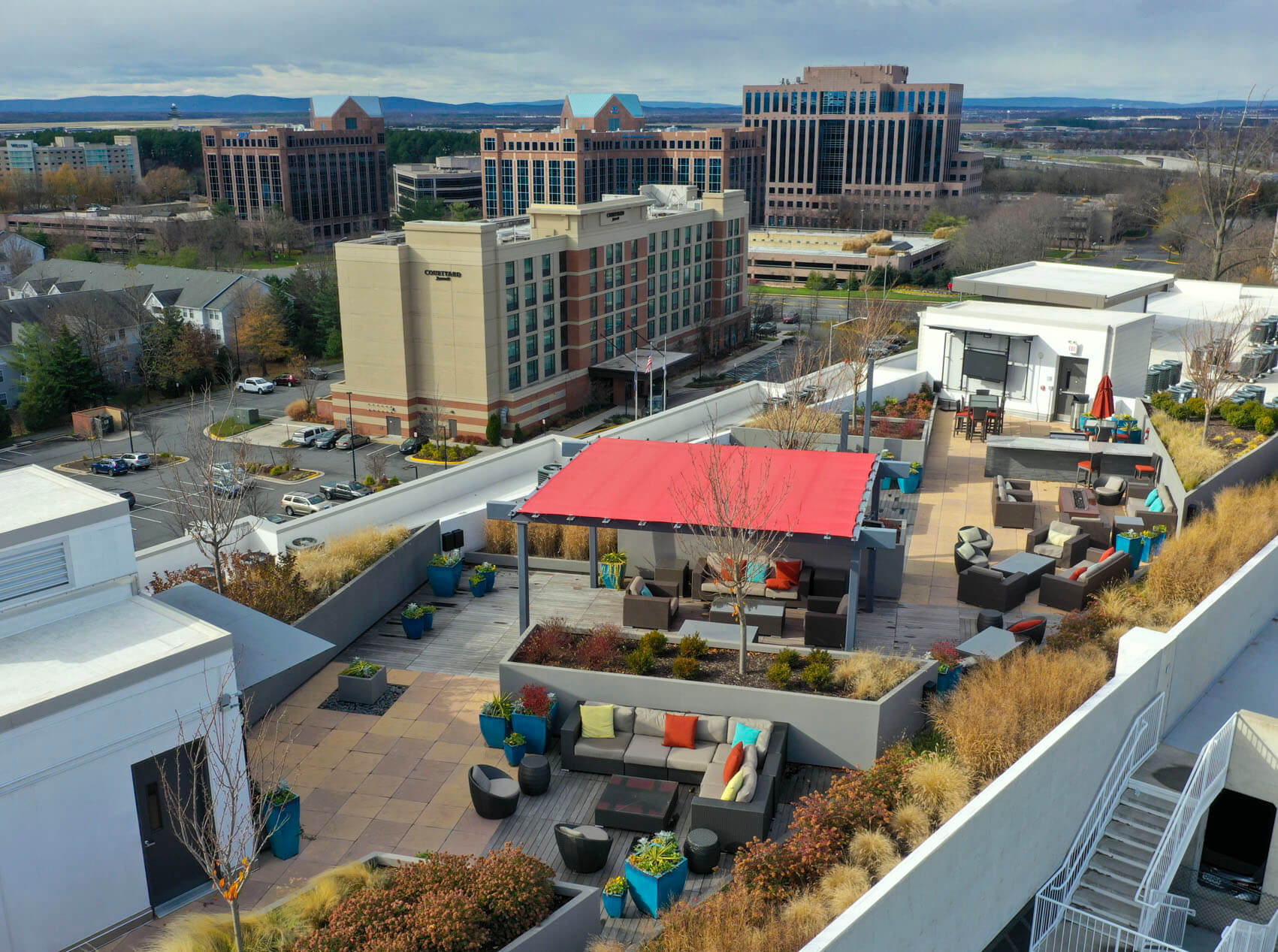 Station on Silver Rooftop Lounge