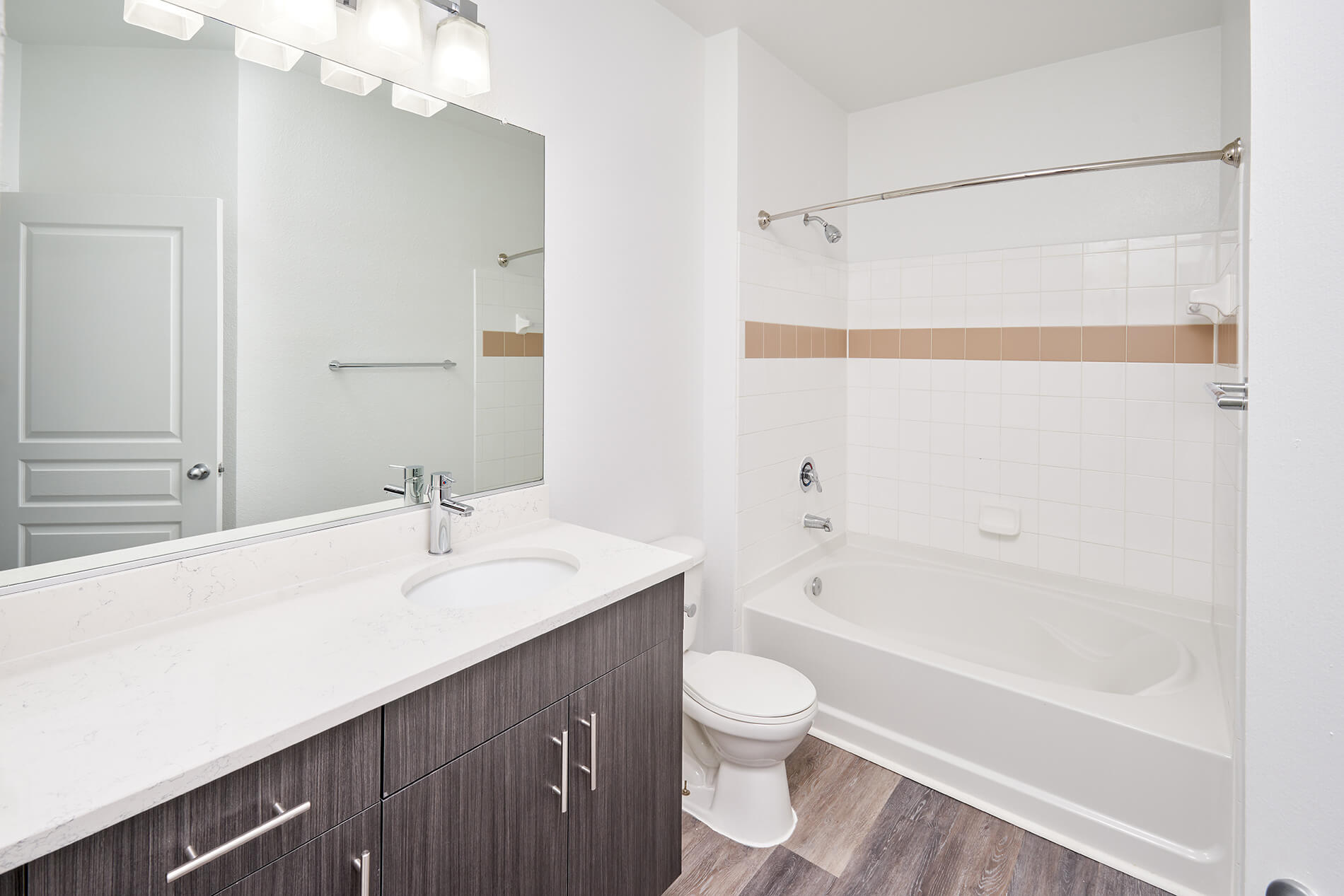 Sullivan Place Bathroom