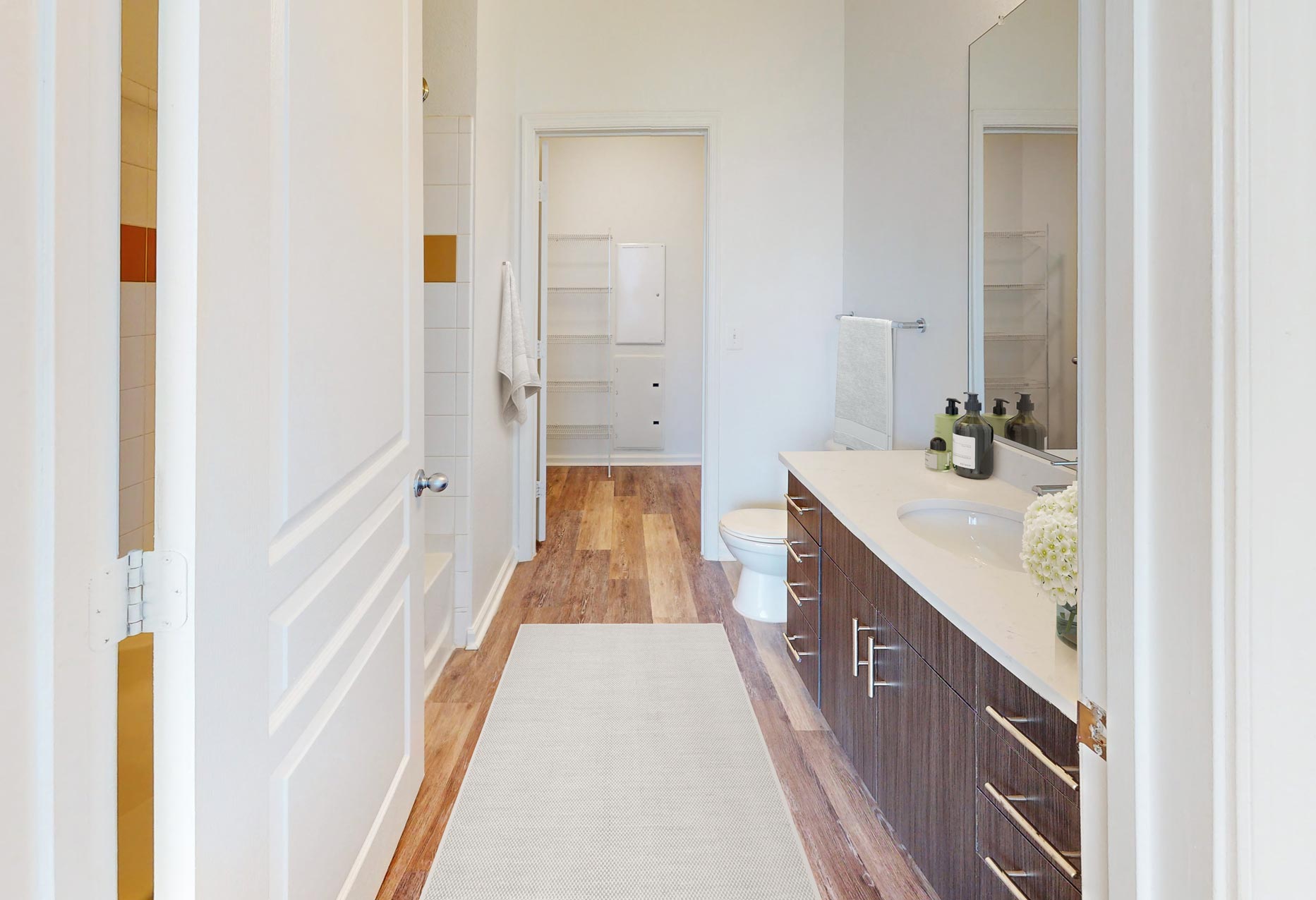 Sullivan Place staged bathroom