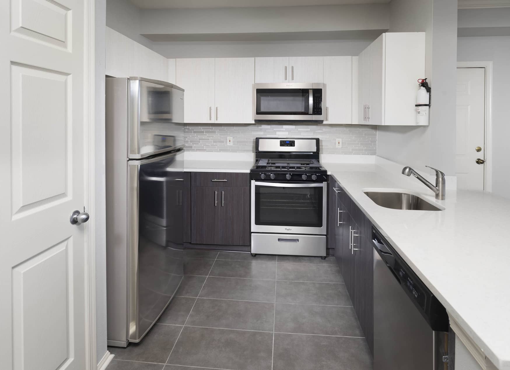 ApartmentRiver_CourtsAtDulles_Unit11401_A1BD_2018_KIT_EK