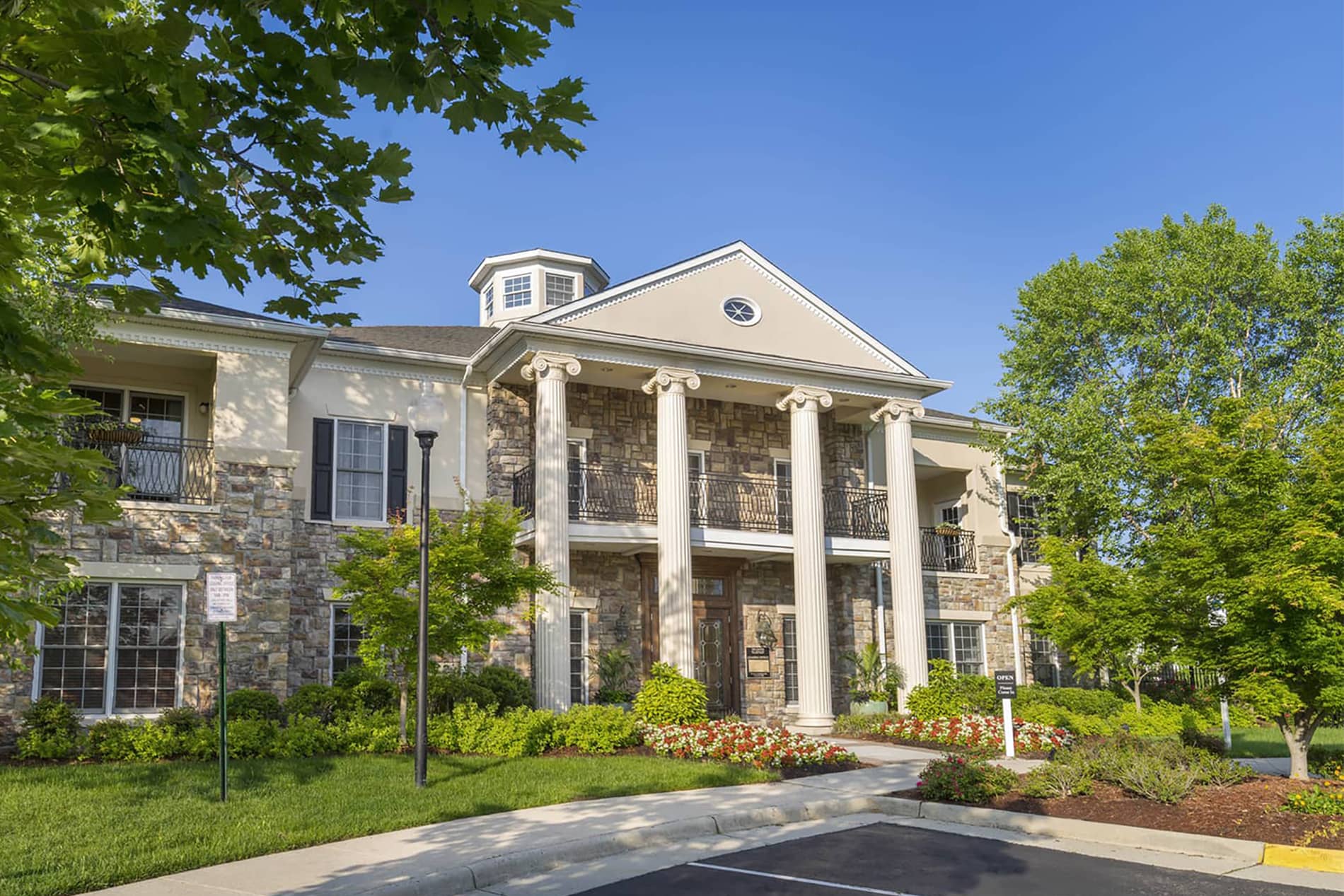 The Courts At Dulles Apartments In Herndon Va