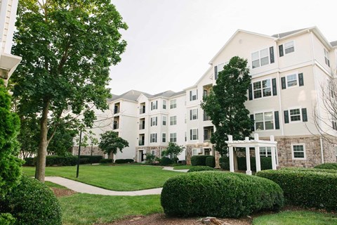Courts At Dulles building exterior