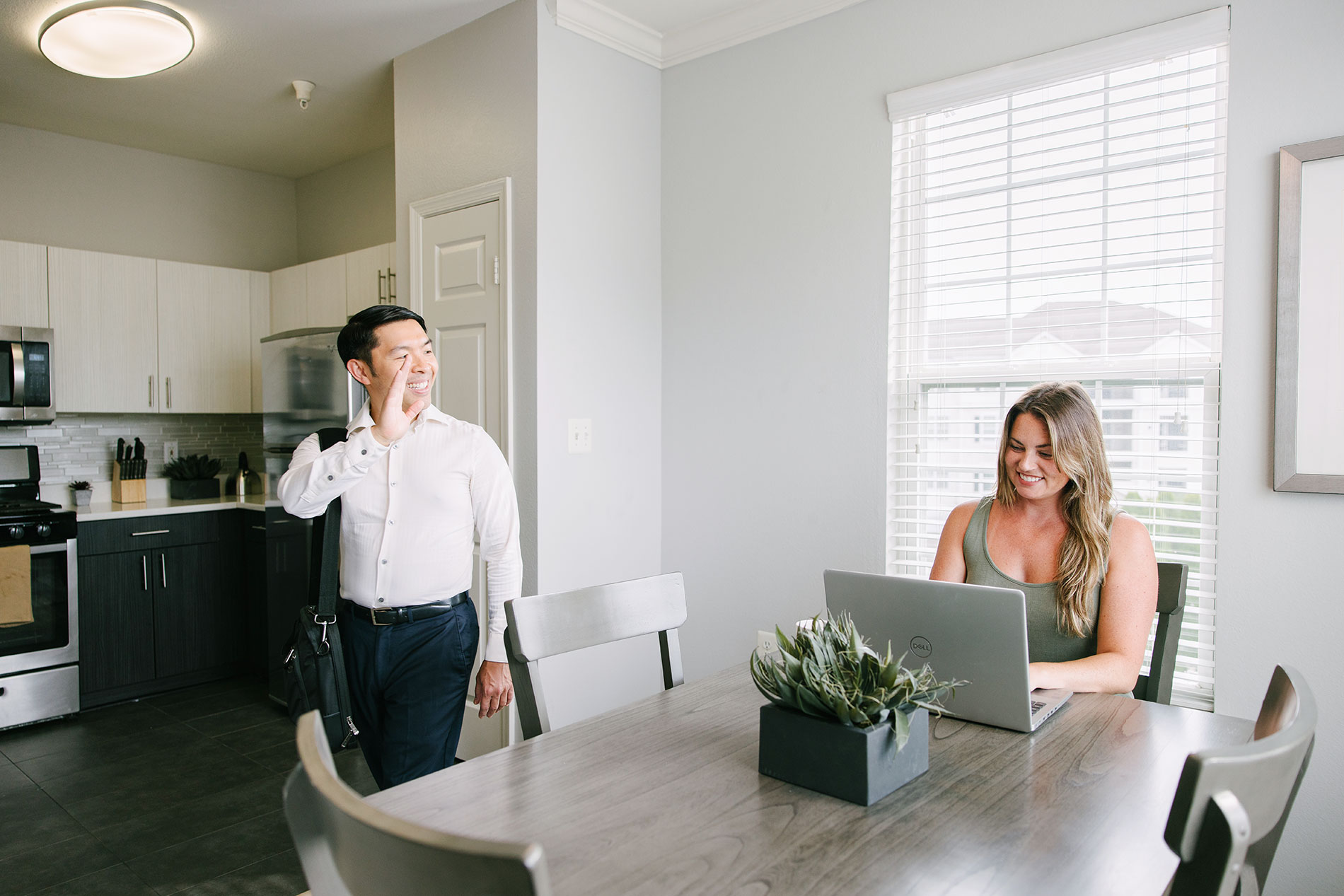 Courts At Dulles couple in dining room