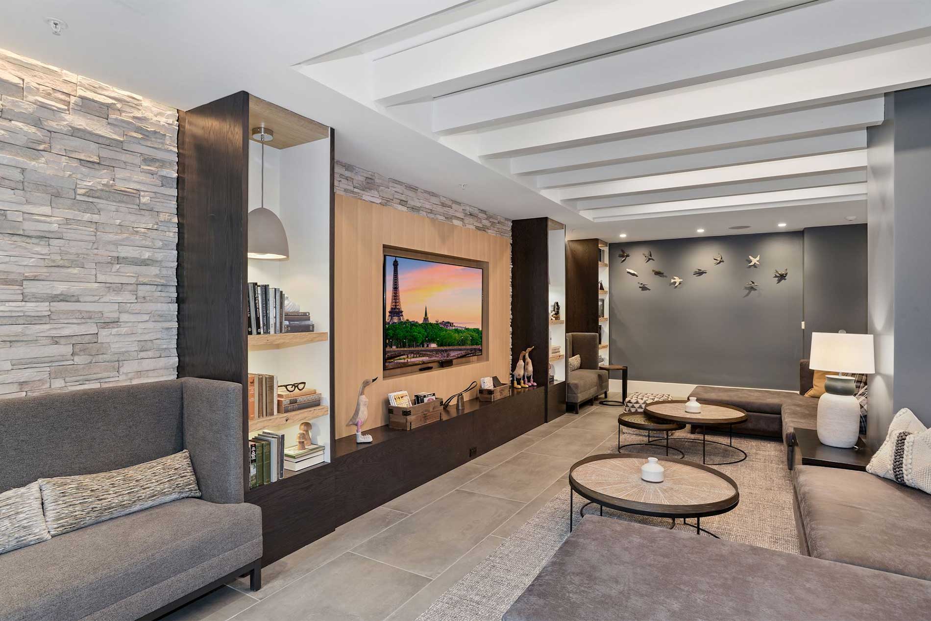 The Enclave at Potomac Club lounge