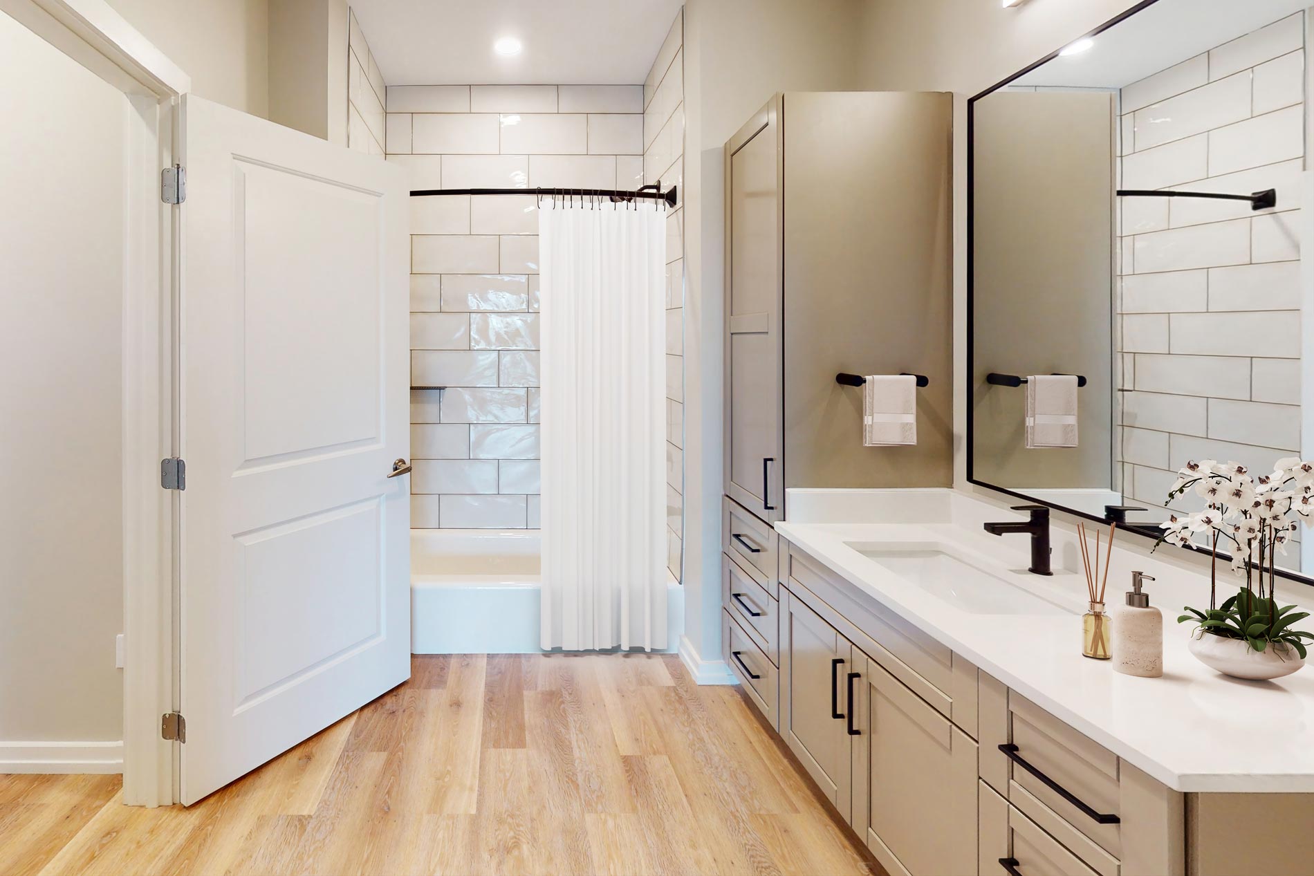 The George Staged bathroom
