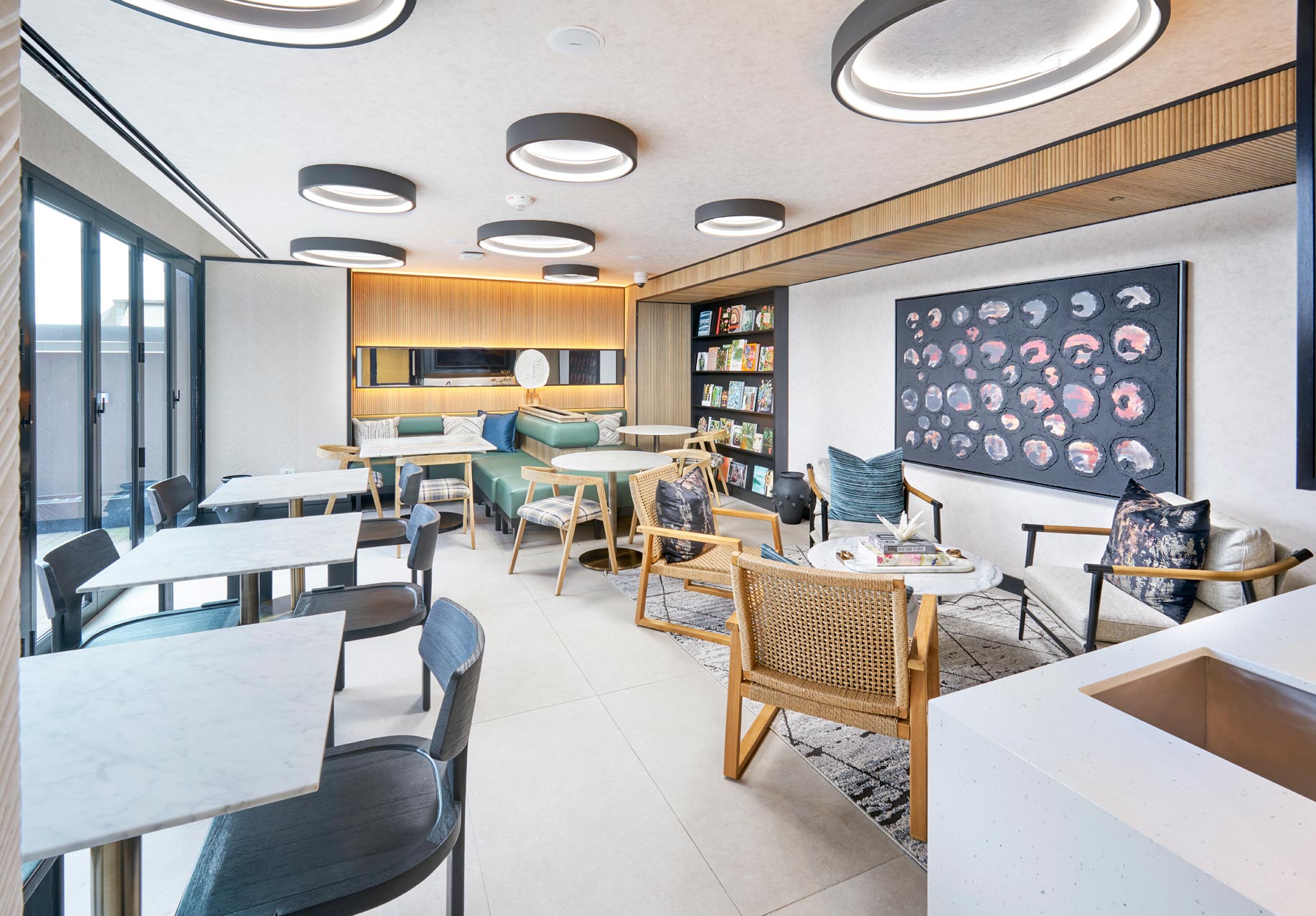 The MO resident lounge