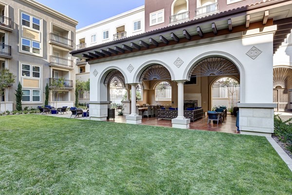The Residences At Bella Terra Apartments In Huntington