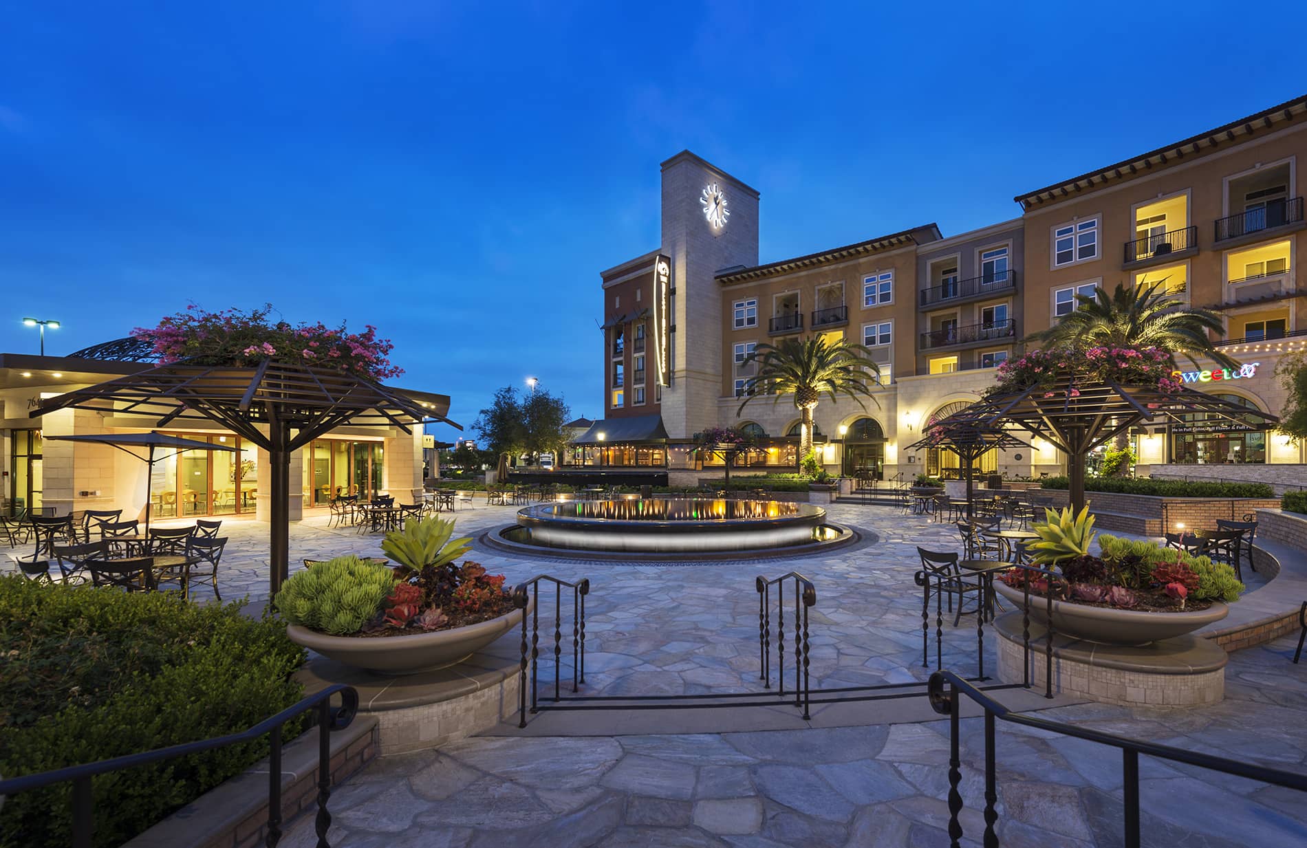 Photo Gallery and Tours of The Residences at Bella Terra Huntington