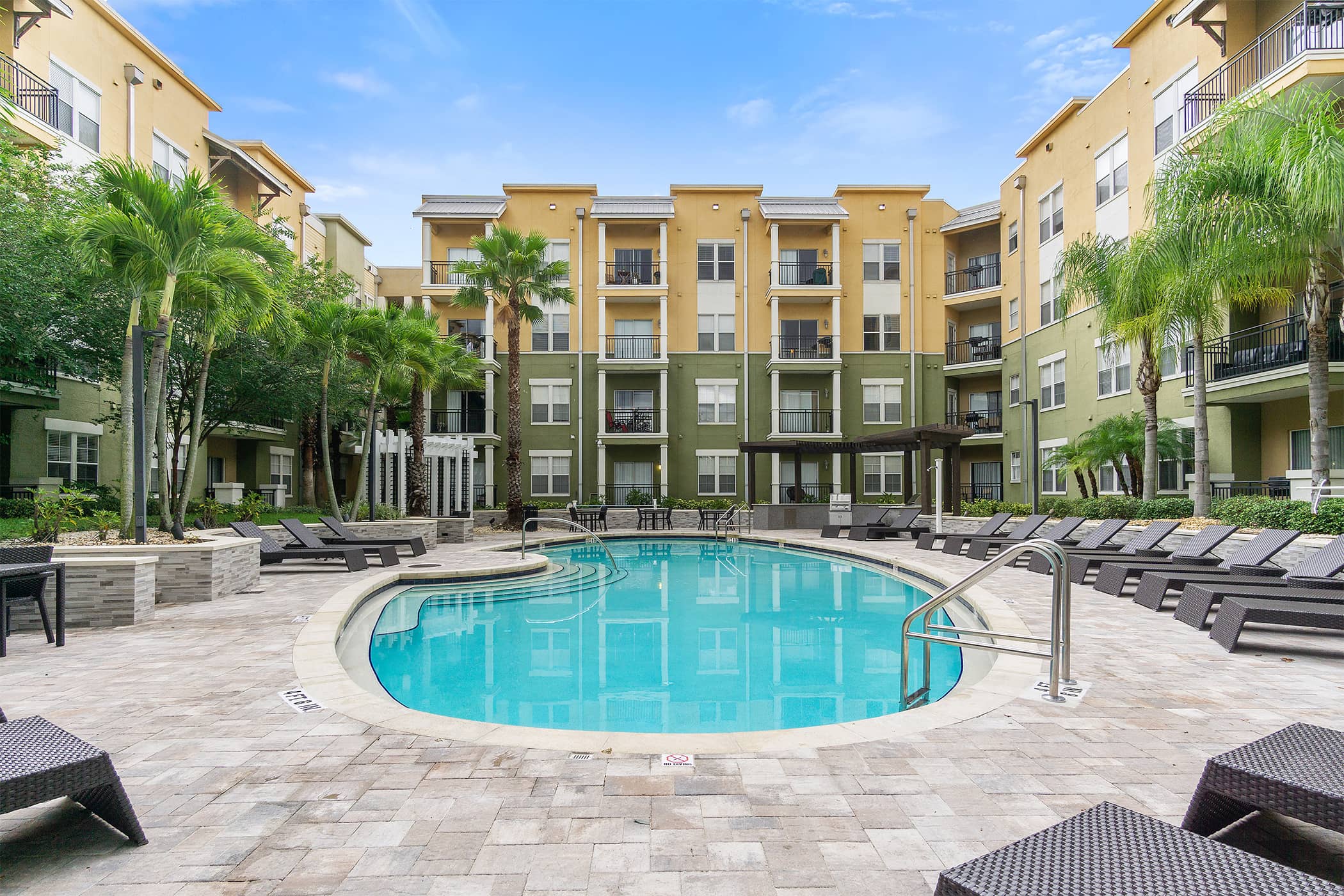 The Vintage Lofts At West End Apartments In Downtown Tampa