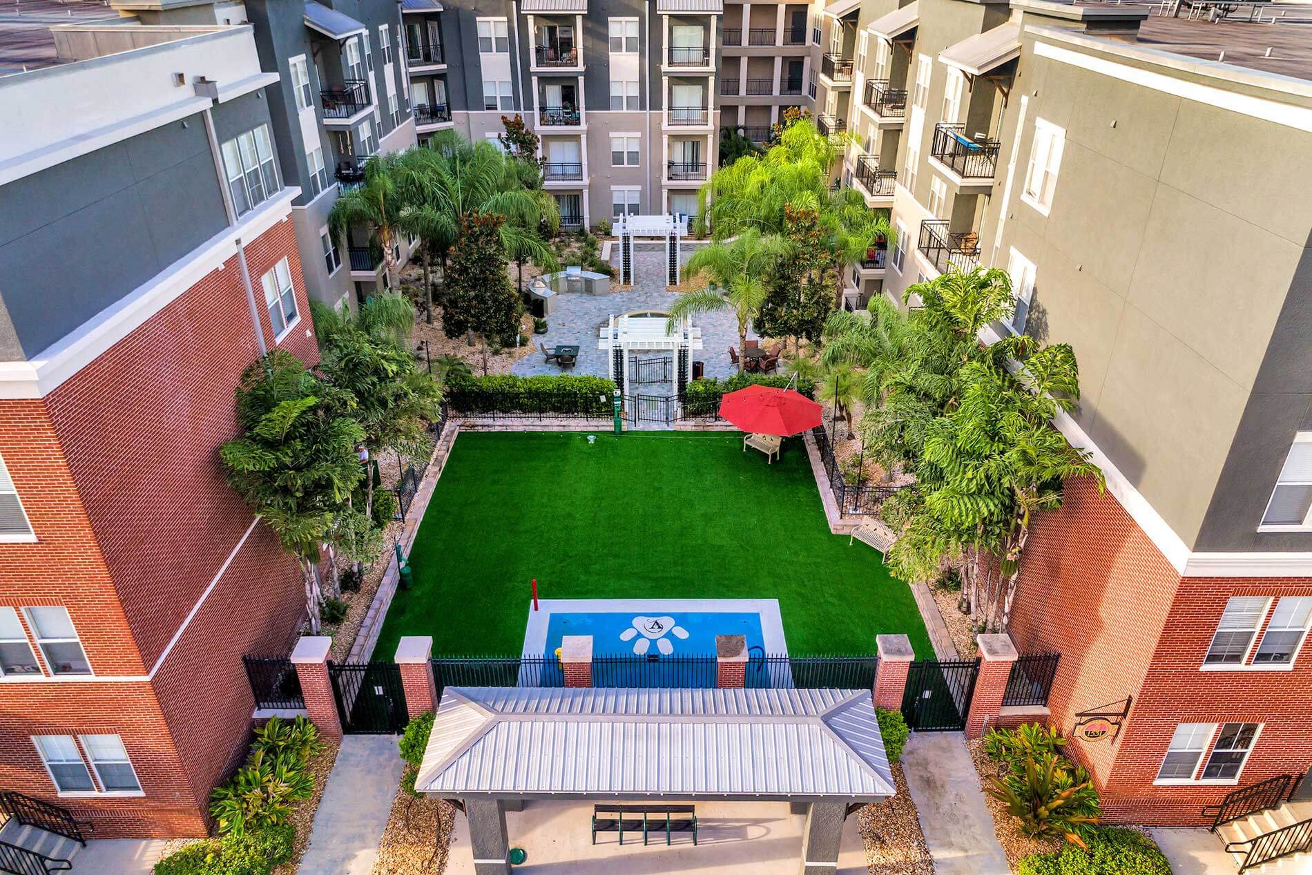 The Vintage Lofts at West End exterior courtyard