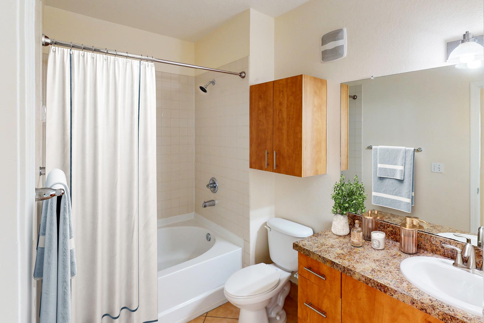 Vintage Lofts staged bathroom