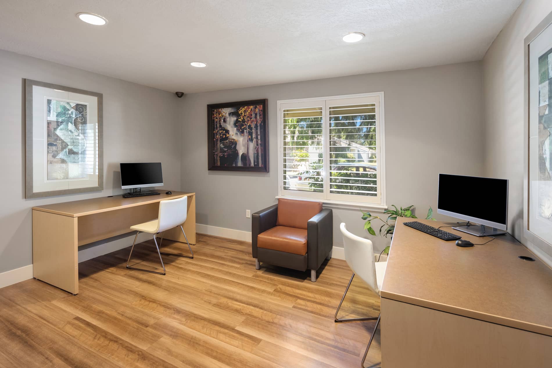 Tualatin Heights Business Center