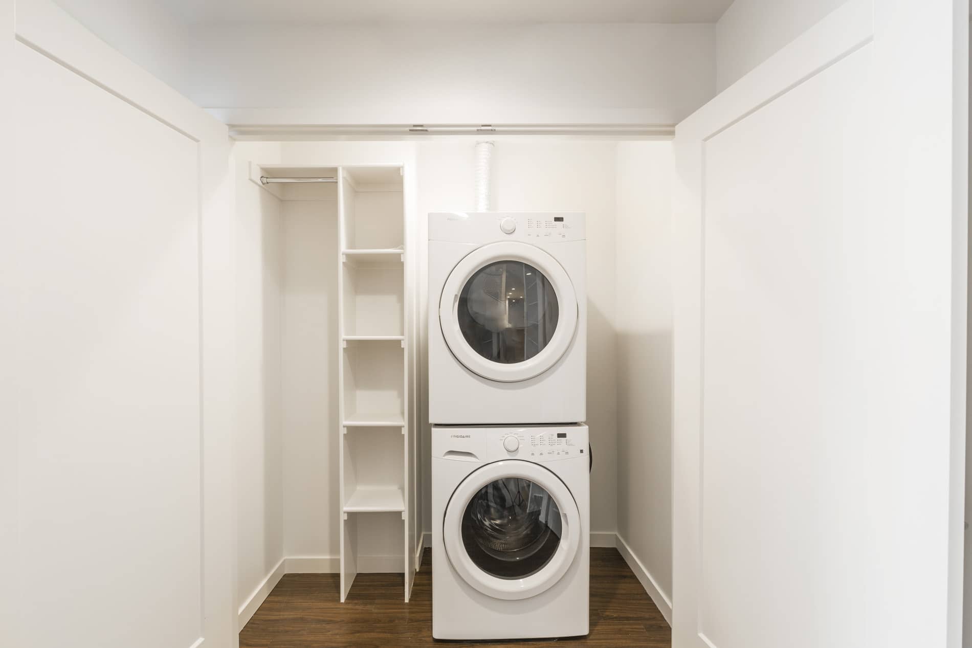 Verve Mountain View Washer and Dryer