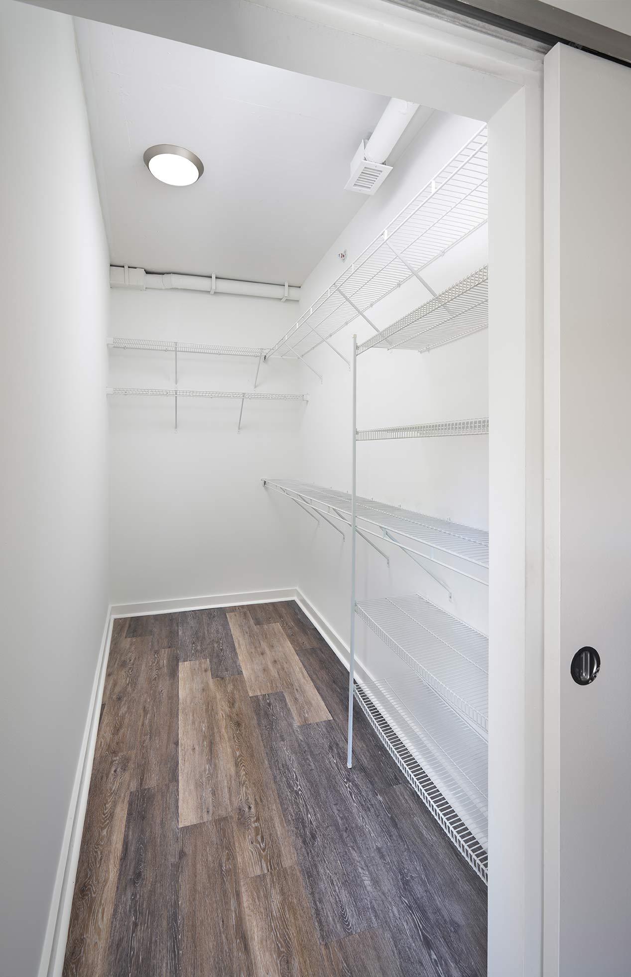 View 14 closet