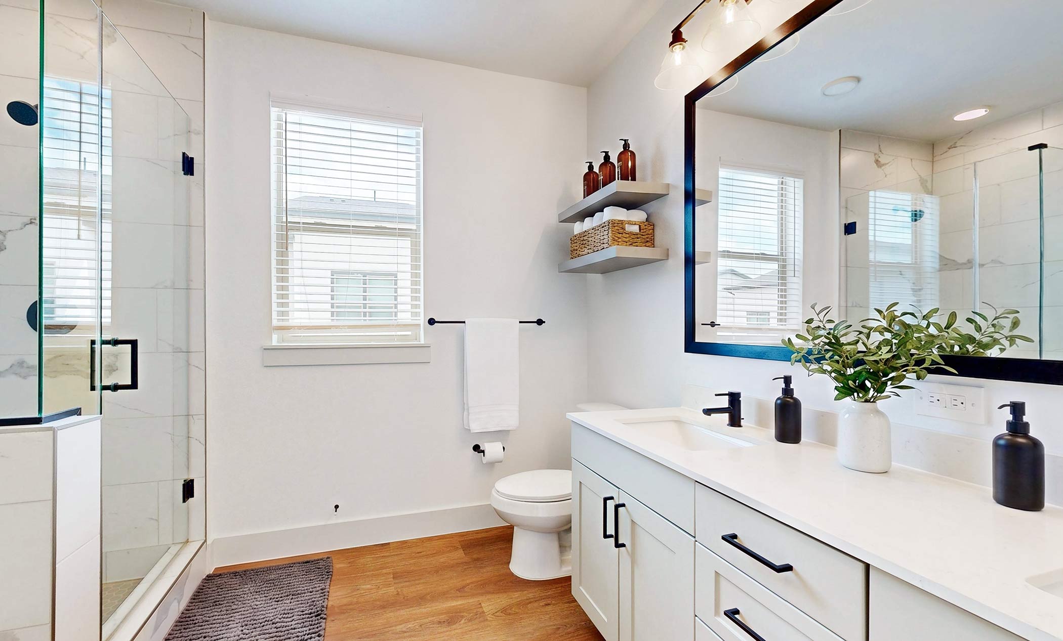 Villas at Fiori Staged Bathroom 