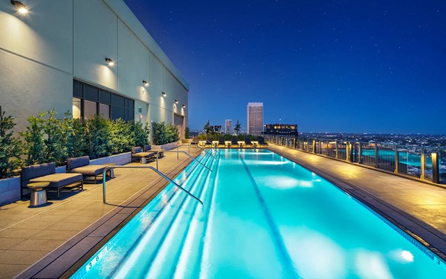 Vision on Wilshire Apartments Pool