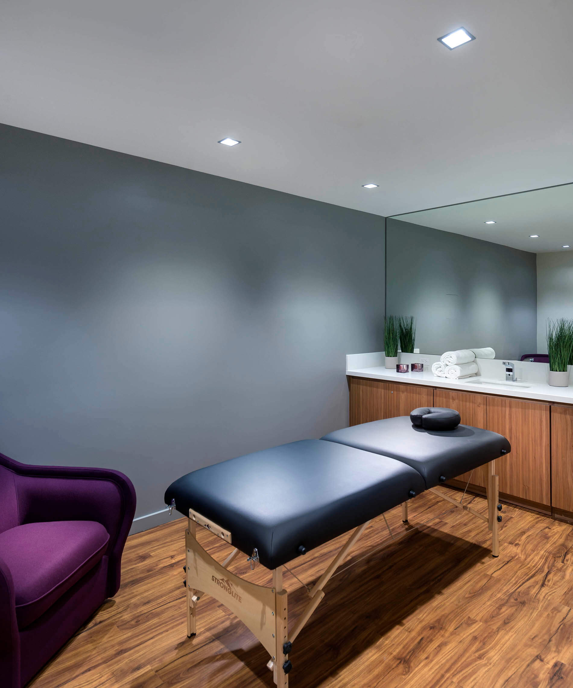 Vision on Wilshire Apartments Massage Room