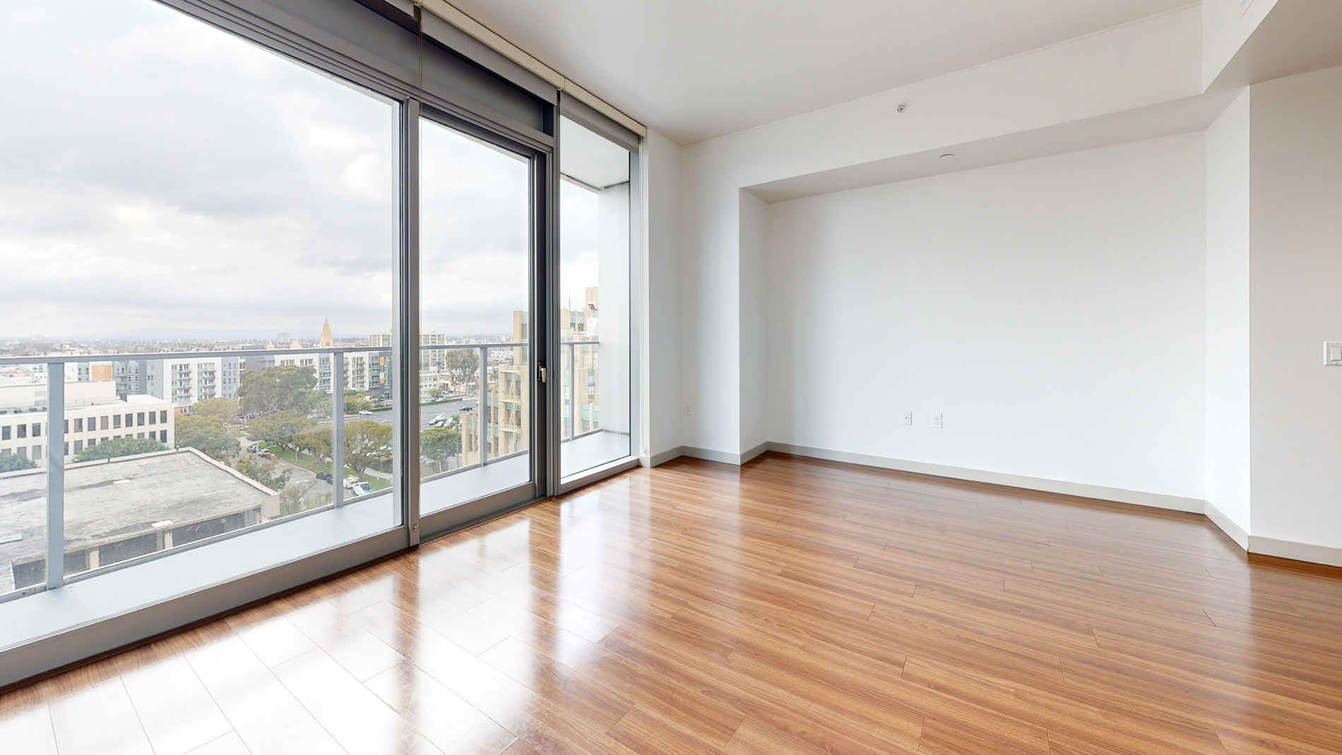 3033 Wilshire 2 of 5