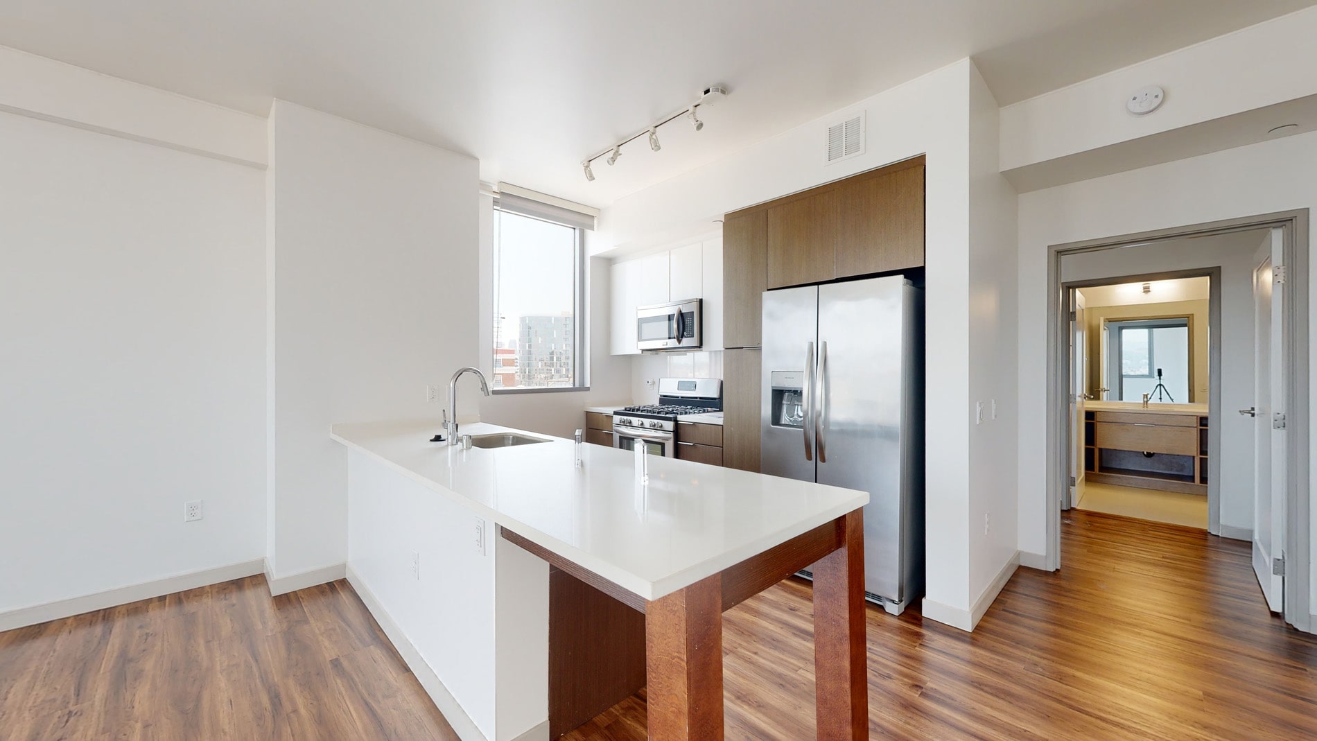 3033 Wilshire 1 of 5