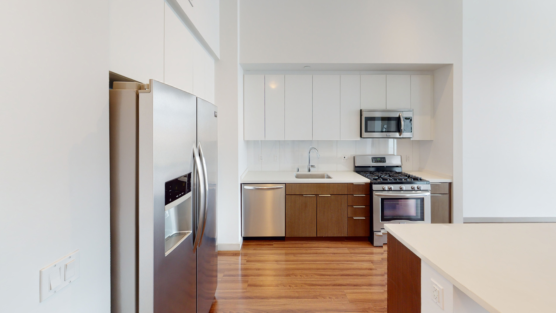 3033 Wilshire 1 of 5