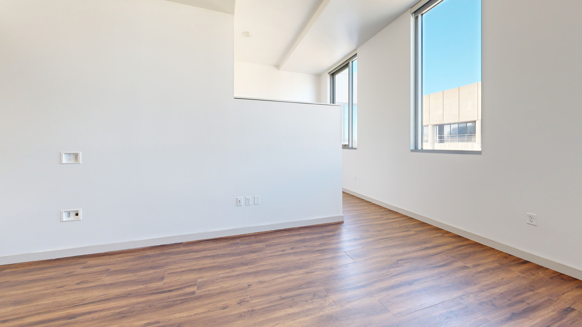 3033 Wilshire 2 of 5