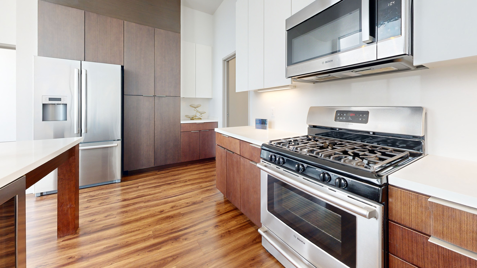 3033 Wilshire 1 of 5