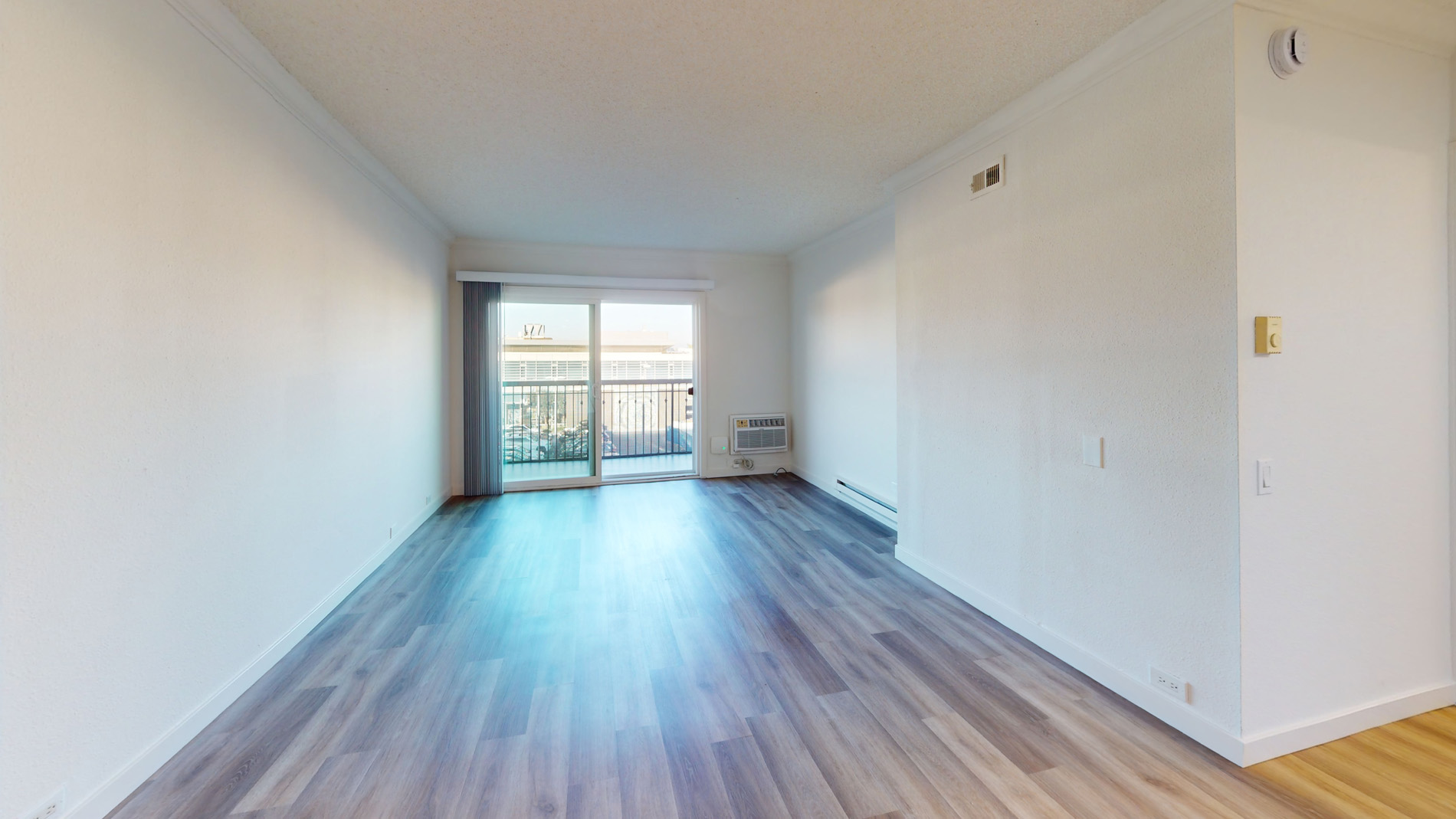 Eight 80 Newport Beach 2 of 5