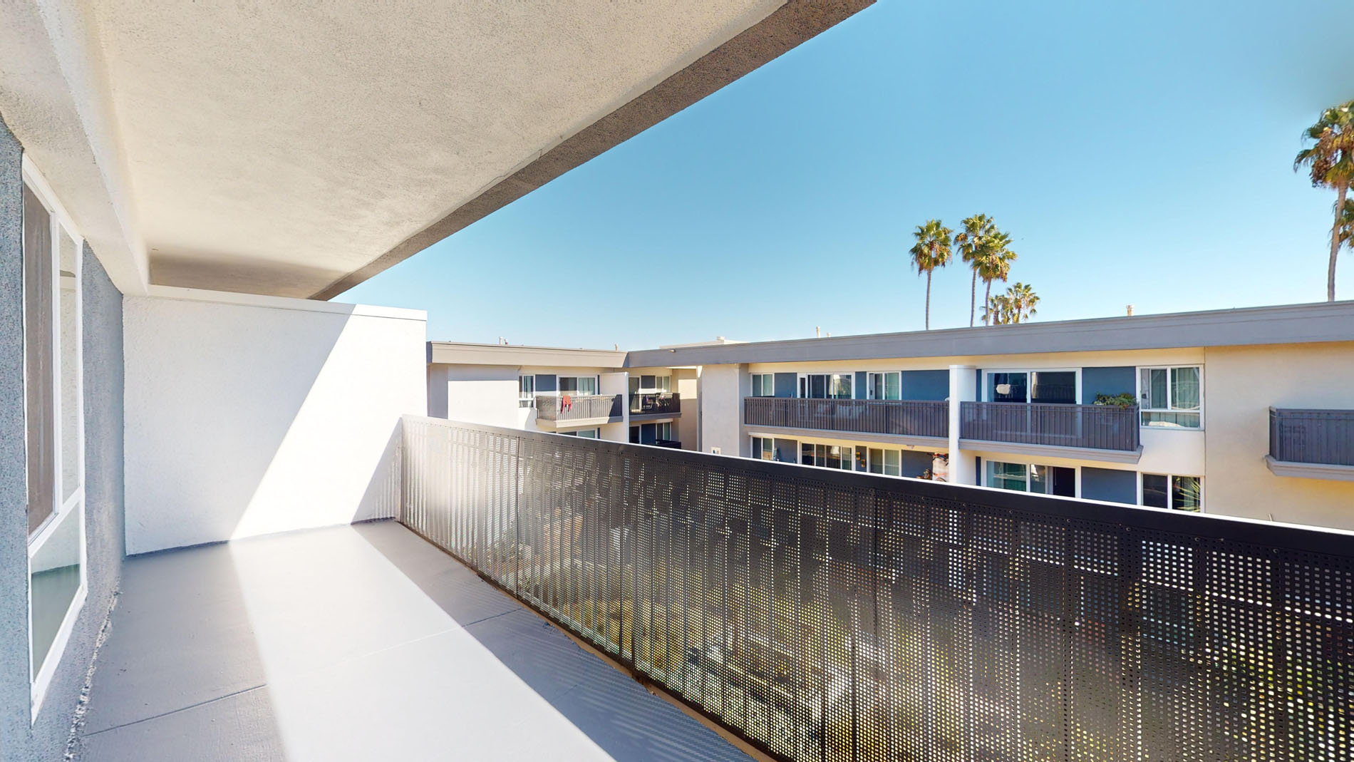 Eight 80 Newport Beach 3 of 5