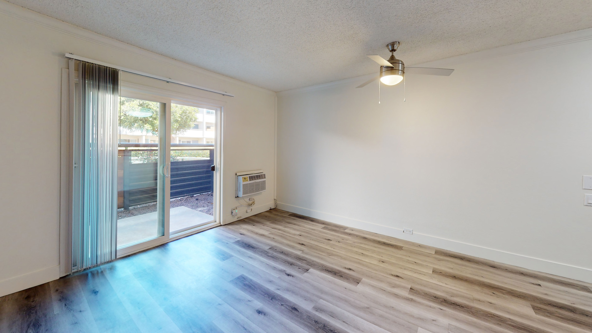 Eight 80 Newport Beach 2 of 5