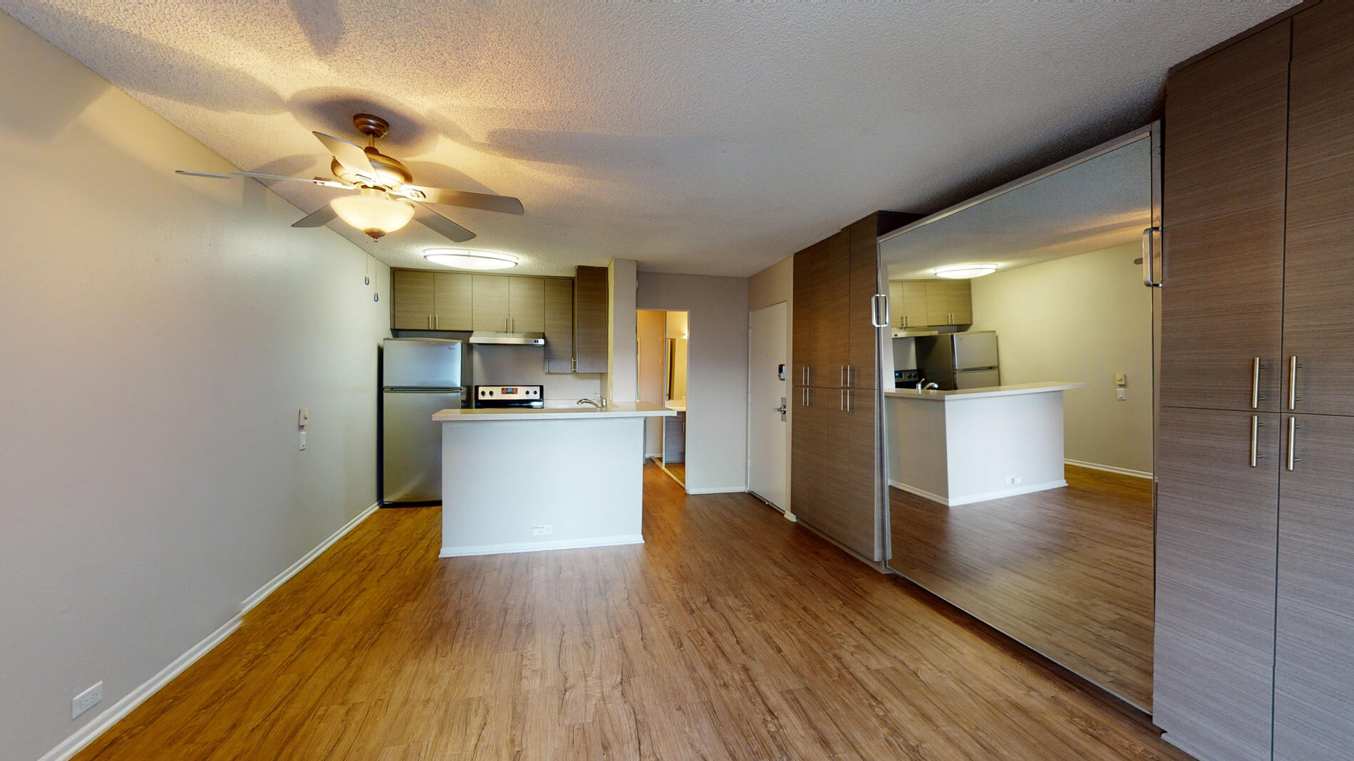 Eight 80 Newport Beach 2 of 5