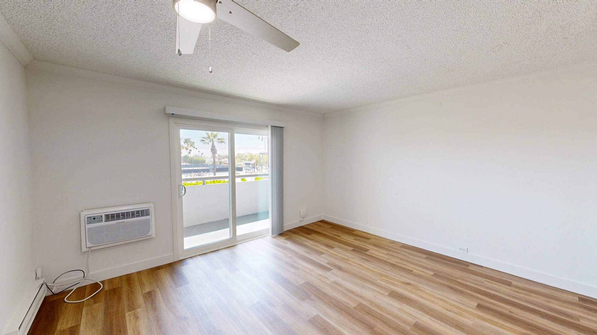 Eight 80 Newport Beach 2 of 4