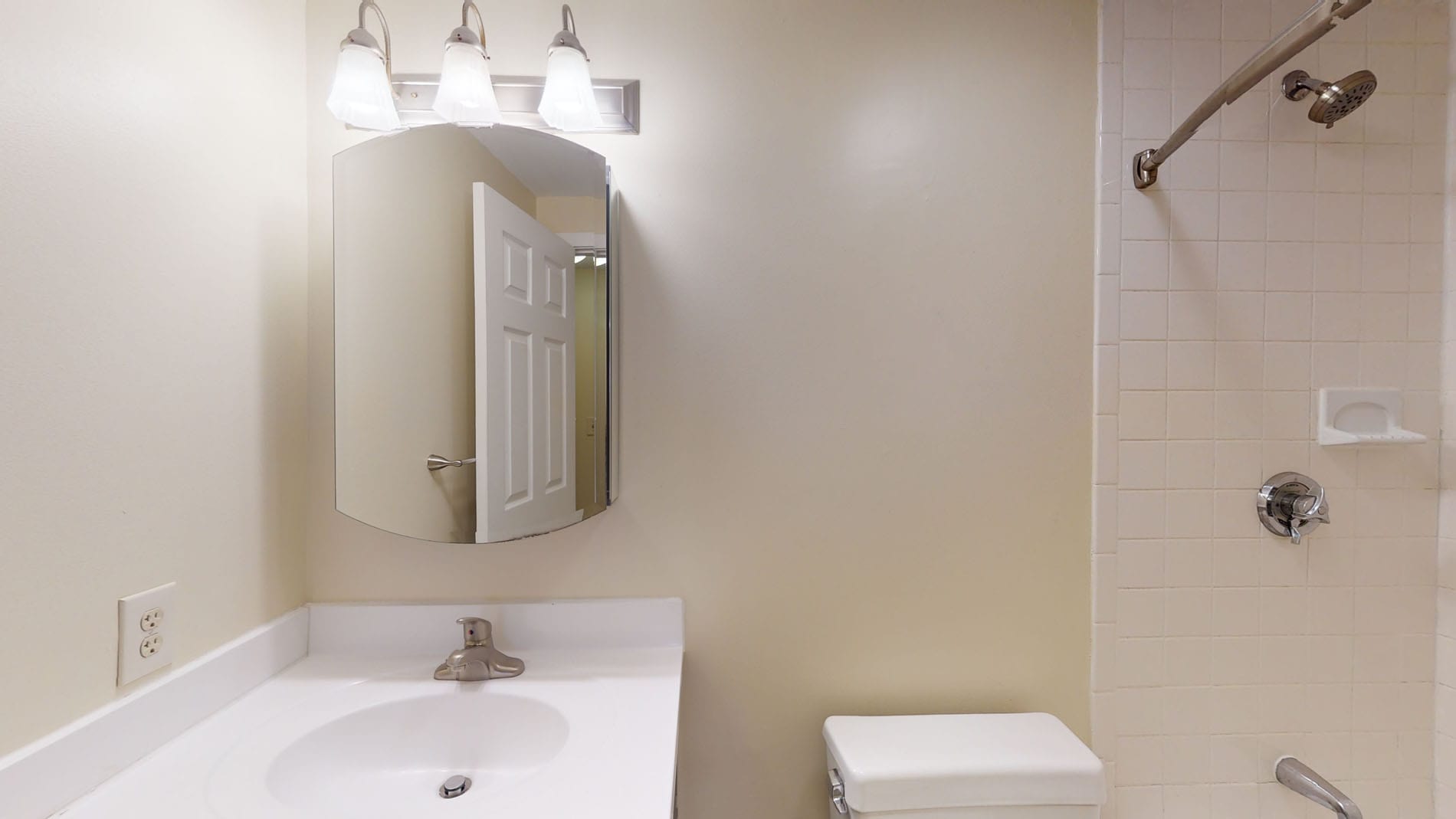 7 Harcourt St, Back Bay