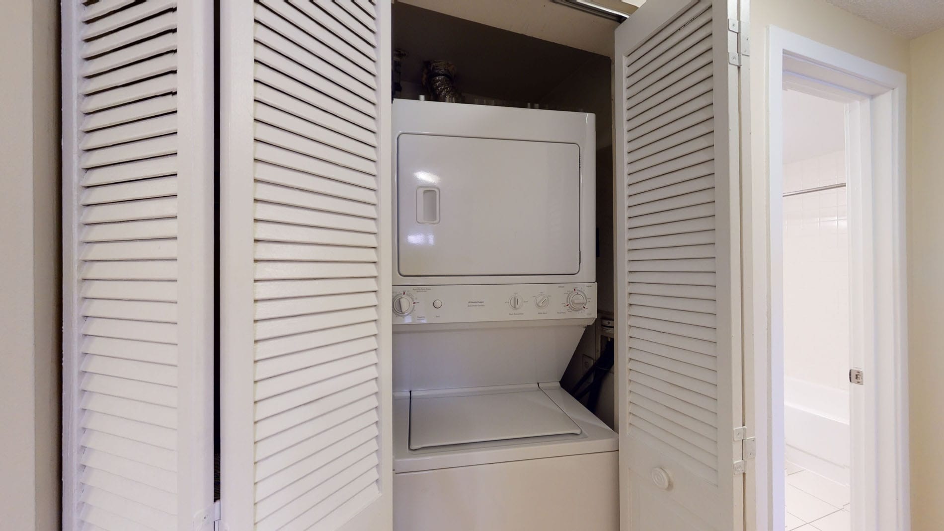 7 Harcourt St, Back Bay